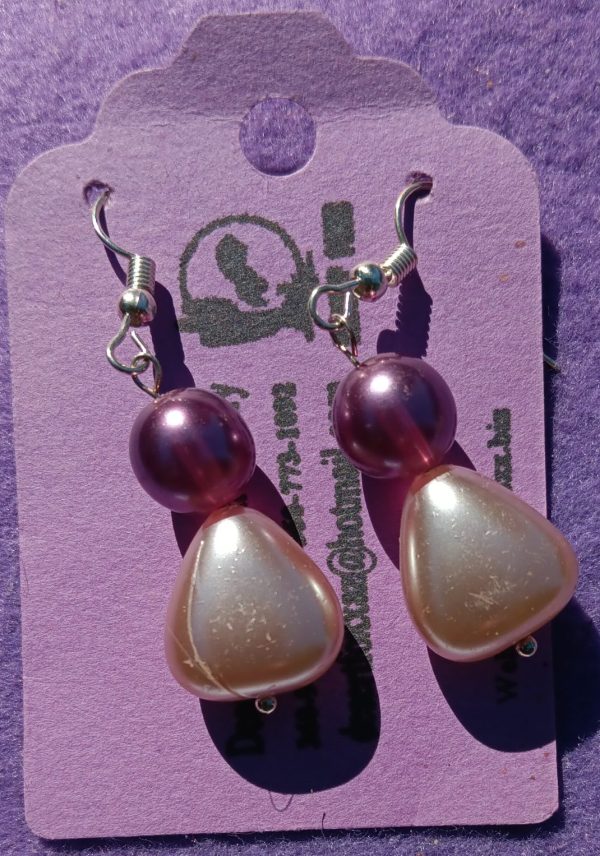 Approx. 1 1/2 inch, Purple top beads iwht lavender 3 sided beads with gold ear wires.